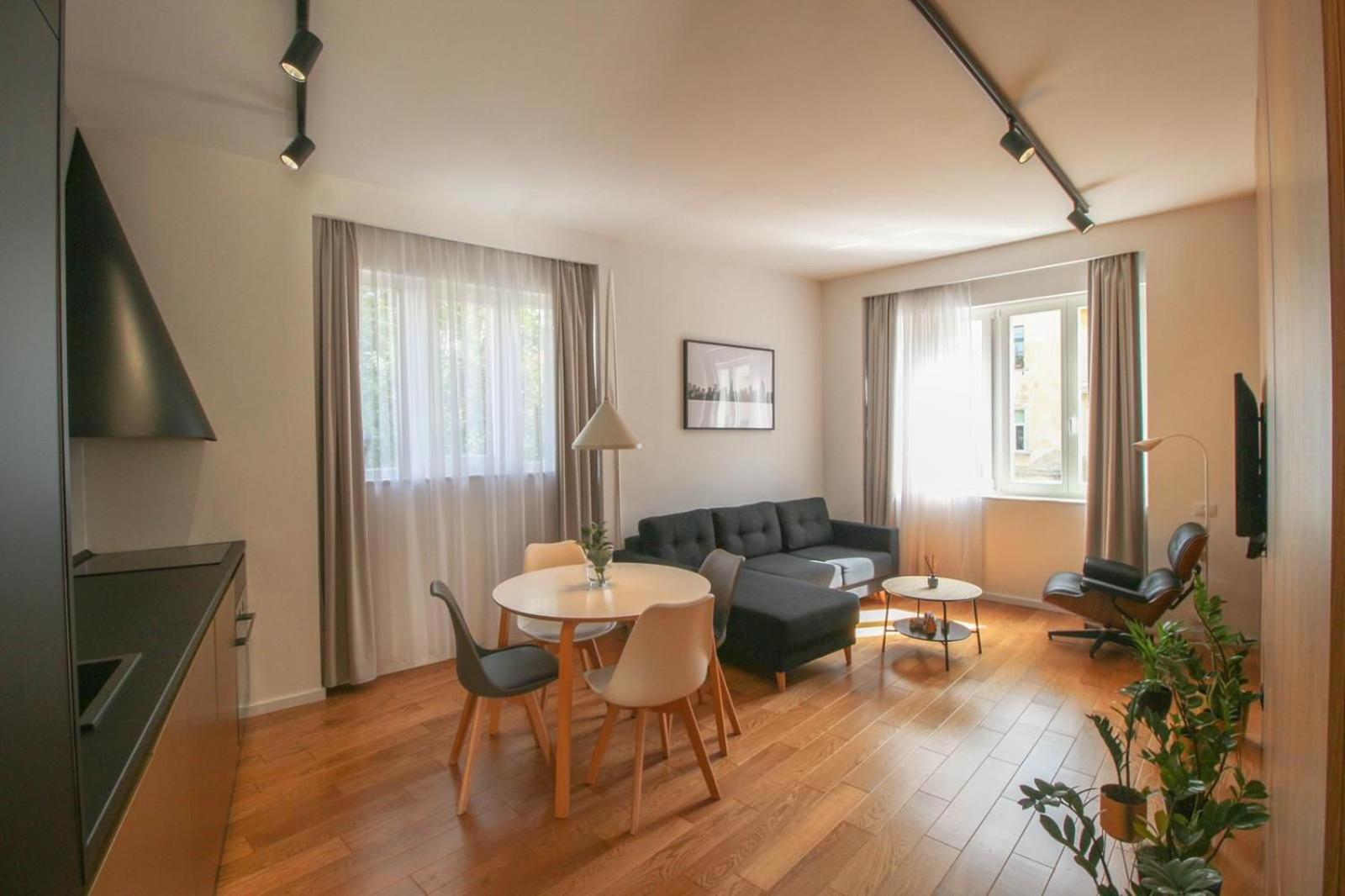 River'S Apartament คลูจ-นาโปกา ภายนอก รูปภาพ